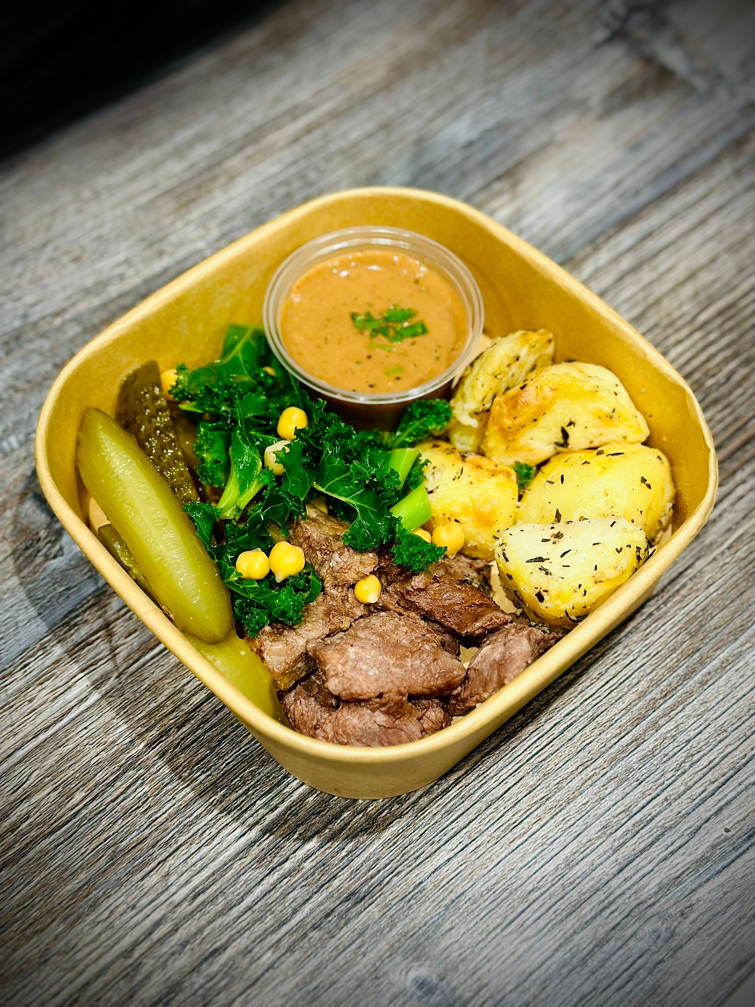 Beef & Peppercorn Sauce